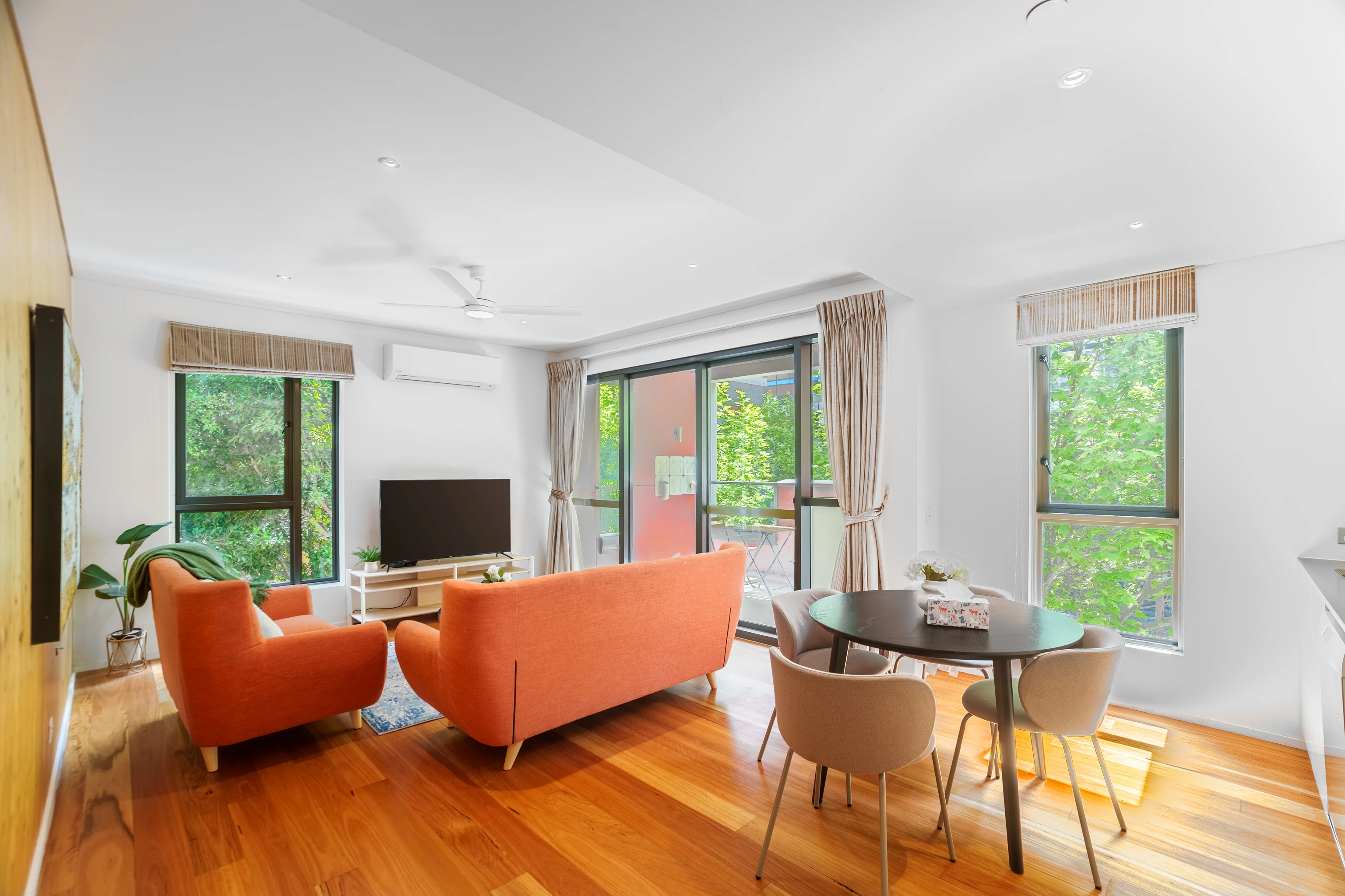 Docklands Apartment
